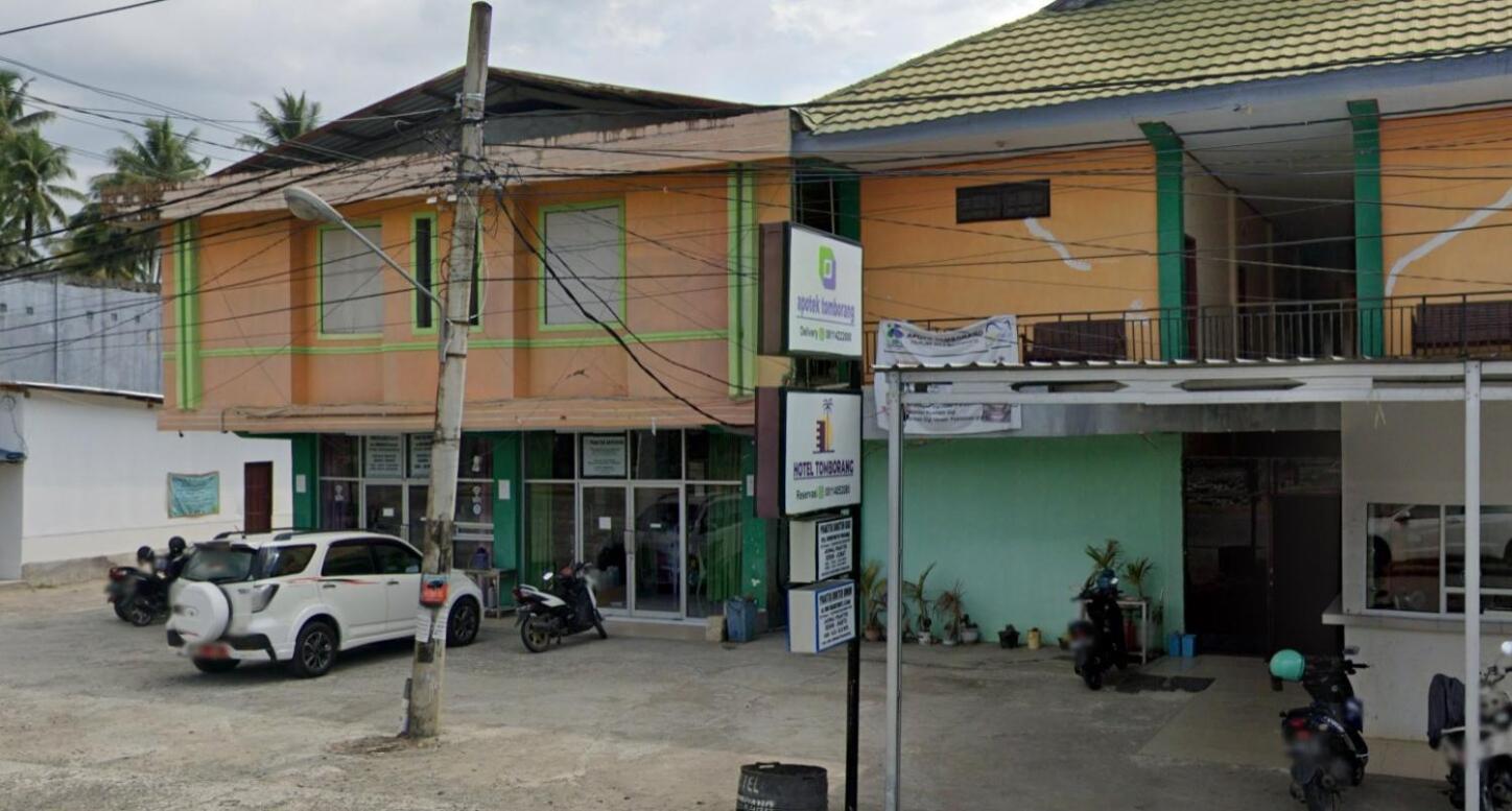 Oyo 93411 Syariah Hotel Tomborang Karema Buitenkant foto